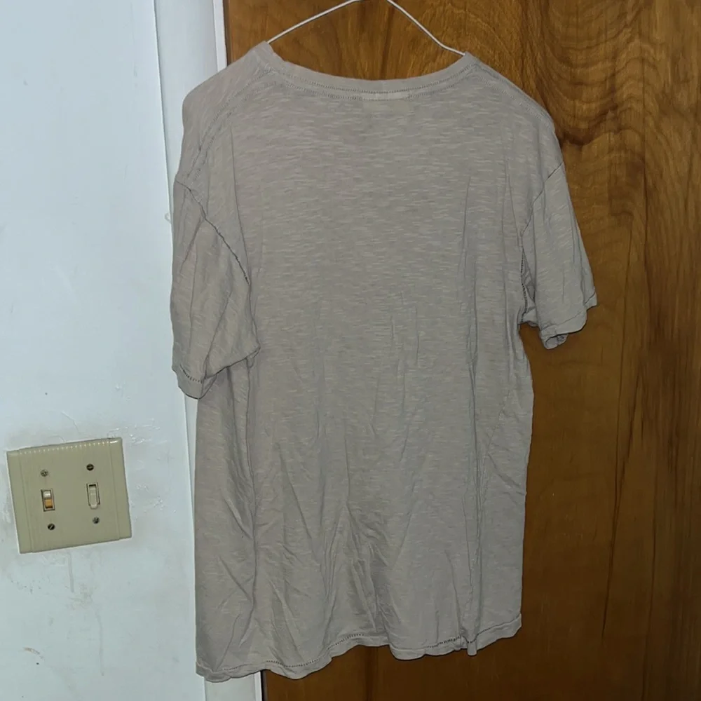 Salty Dog Cafe Beach Distressed-Look T-Shirt - Picture 4 of 4